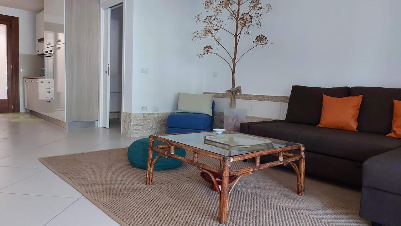 Villa Luigi A Poggio Dei Pini, Alloggio Con Giardino E Posto Auto Capoterra Exteriör bild
