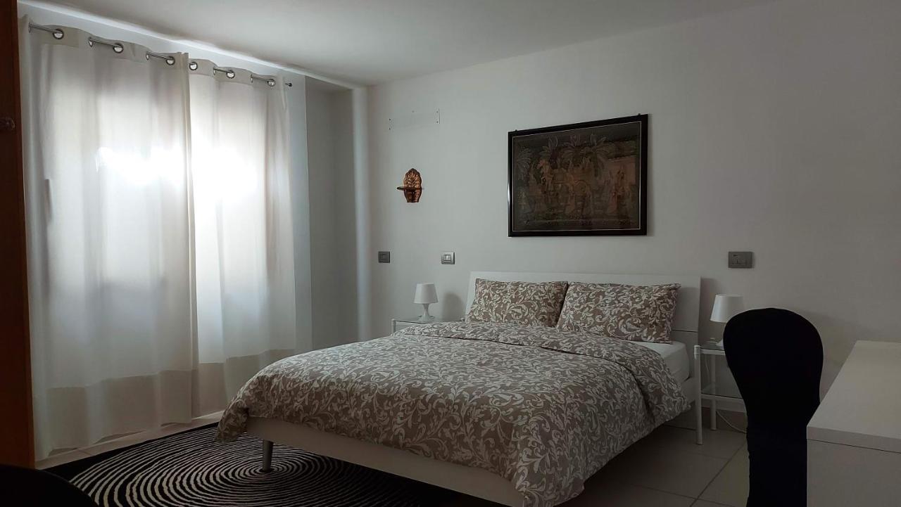 Villa Luigi A Poggio Dei Pini, Alloggio Con Giardino E Posto Auto Capoterra Exteriör bild
